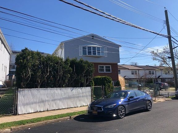3rd image of 426 Clifton Ave