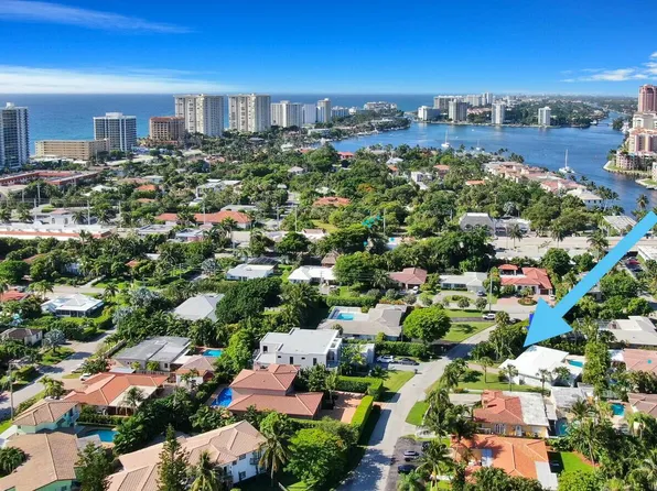 121 NE Spanish Ct, Boca Raton, FL 33432