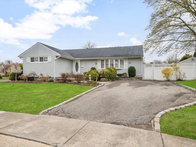 72 Berkshire Road, Bethpage, NY, 11714