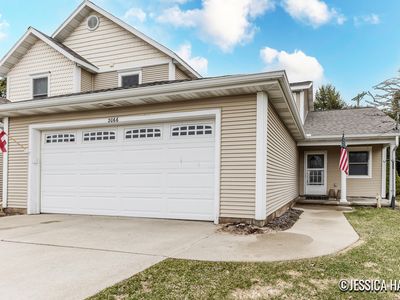 2066 Conservation Trl, Lowell, MI, 49331