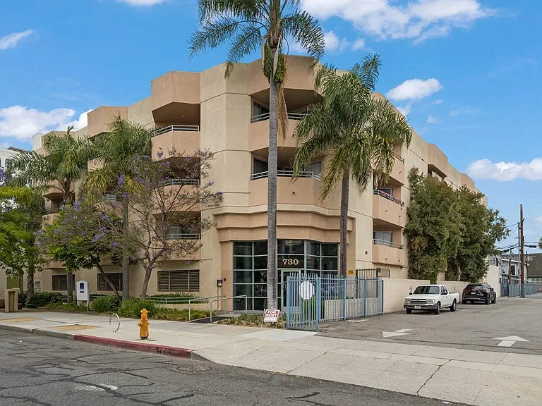 730 Pine Ave. — Photo 11