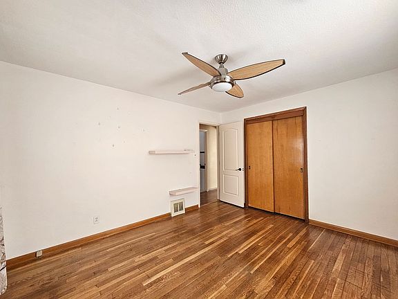 5th image of 1721 Gilbert Dr