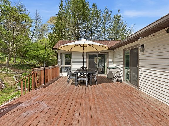 3rd image of 53 Dagmar Rd