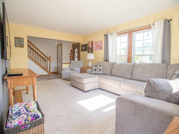 5th image of 961 Woodview Dr