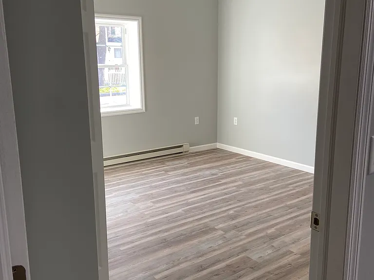 23 Charles Way #10 — Photo 2