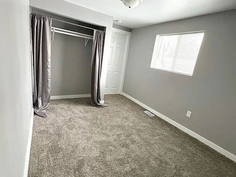 194 Lindsey Ave #196 — Photo 4