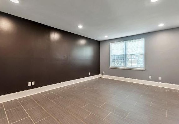 5th image of 1301 Neelys Bend Rd APT D27