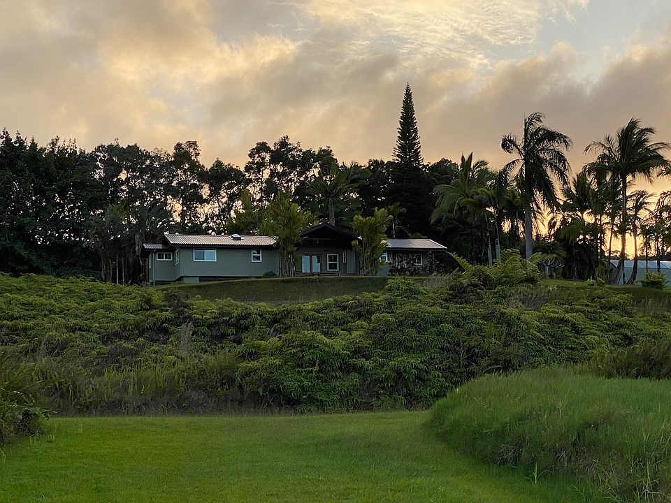 View of the house from the front yard