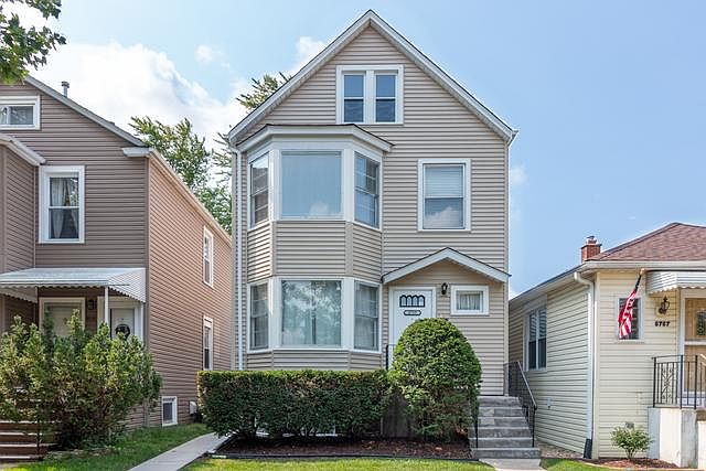 1st image of 5755 W Giddings St #2