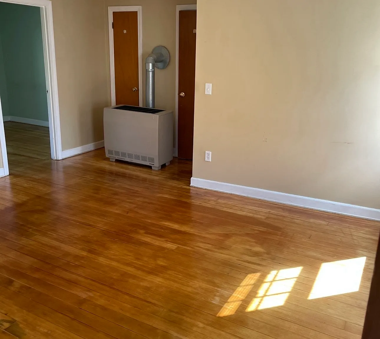 1 bed, 600 sqft, $1,300 — Photo 2