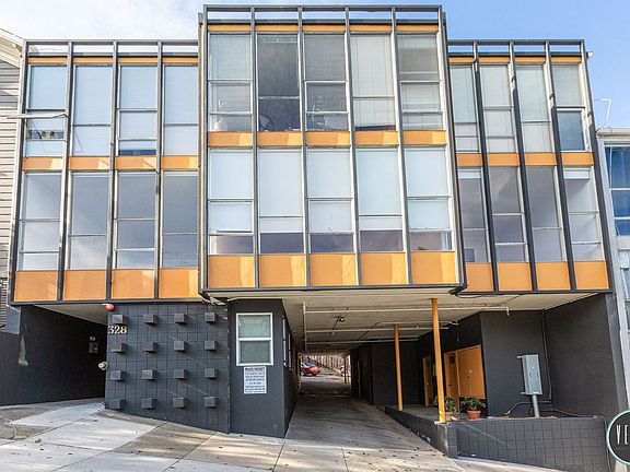 2nd image of 328 Pennsylvania Ave APT 4
