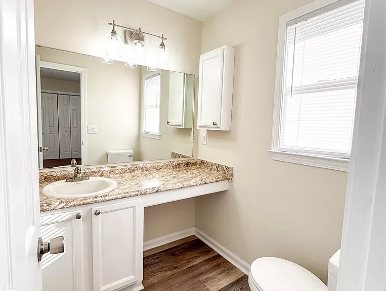 499 Coronation Dr — Photo 14