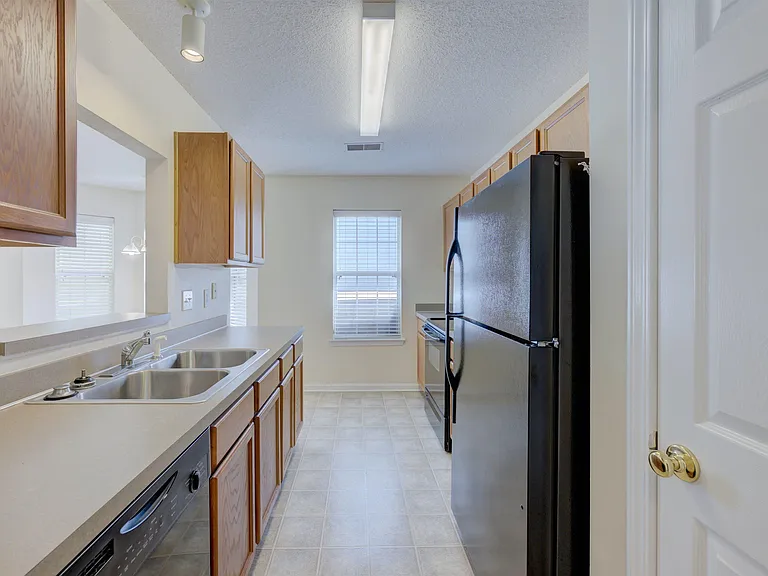 184 Ivy Square Dr — Photo 12