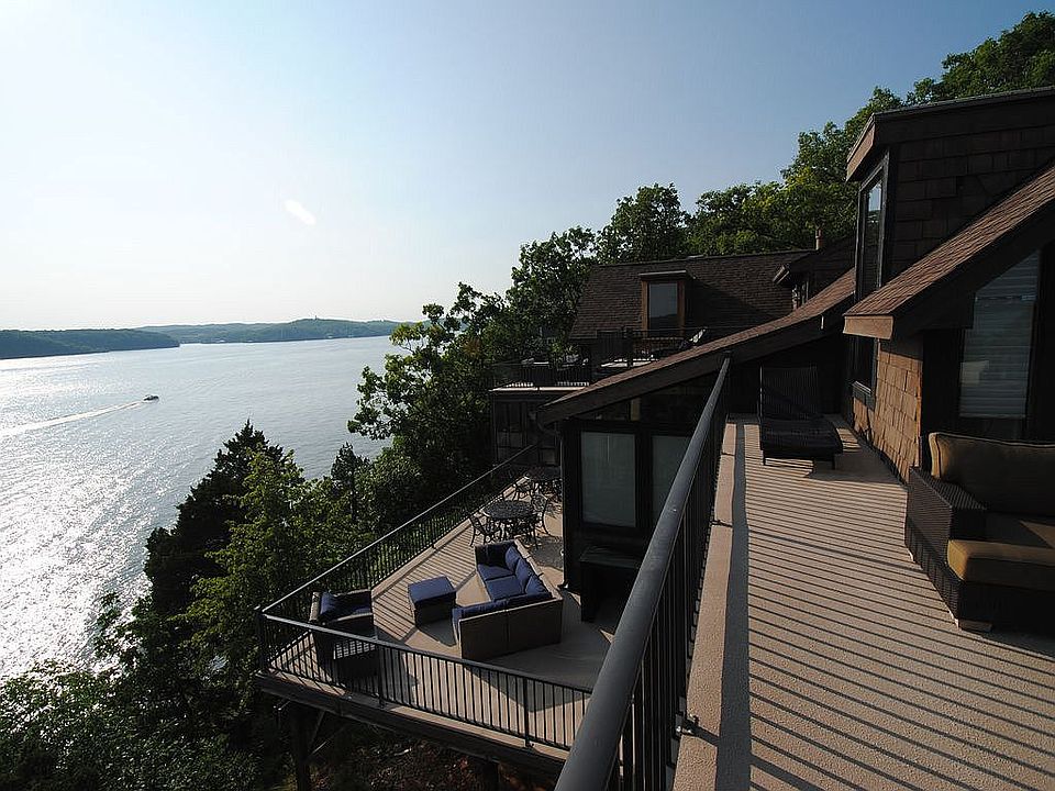 2nd Floor West Deck