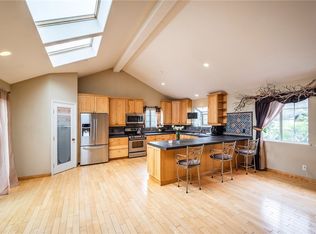 9447 Hillhaven Ave, Tujunga, CA 91042