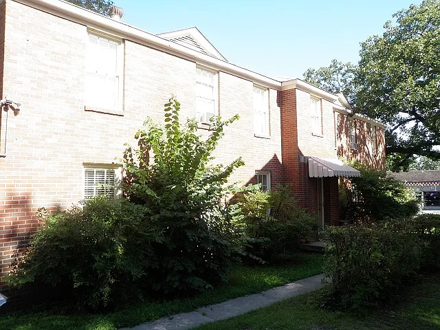 1004 Kavanaugh Blvd #2