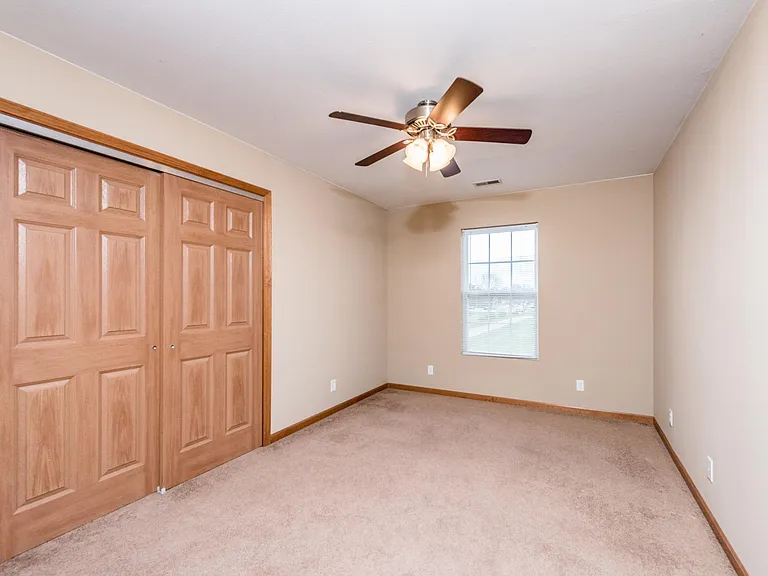 Emerald Pointe — Photo 14