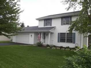 104 Arbor Ridge Dr, Delavan, WI 53115