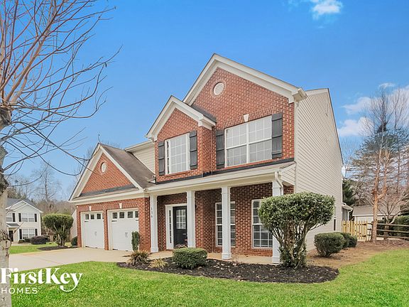 3rd image of 136 Meandering Way Ln