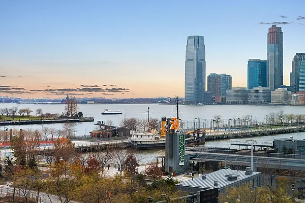 Sold by Compass | media 23