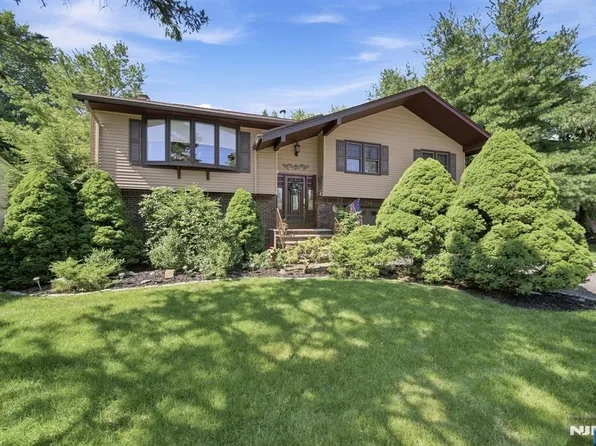 308 Loren Ct, Northvale, NJ 07647