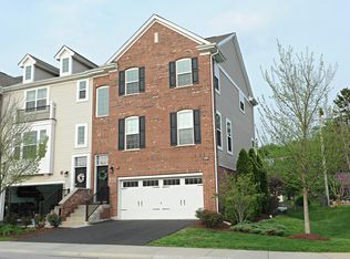 2480 Huntleigh Ln, Woodridge, IL 60517