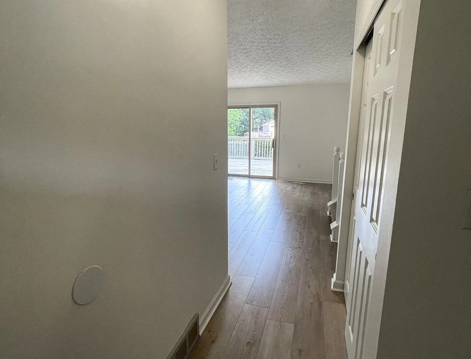 4 bed, 1.5 bath, 1424 sqft, $2,800 — Photo 2