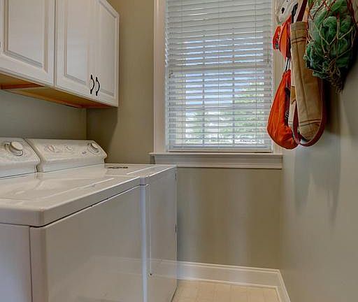 5th image of 115 Foxgate Ct