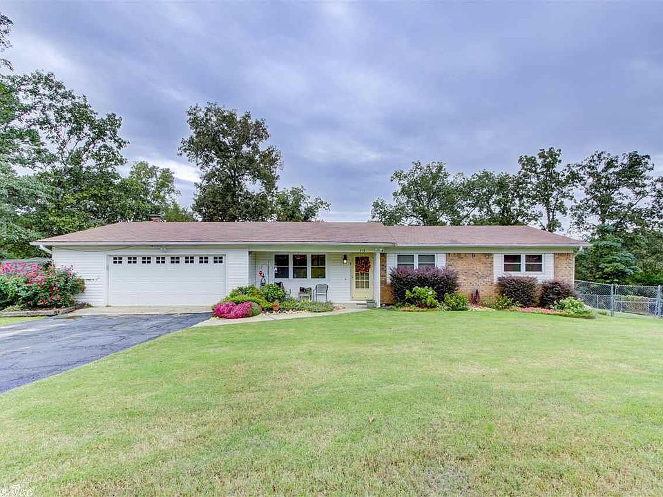 1st image of 213 Browning Dr