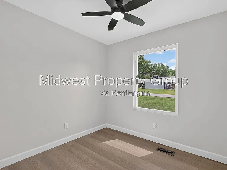 13 S Perry Cir — Photo 18