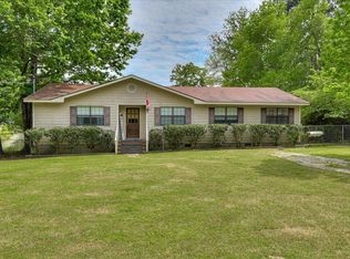 1210 Forest Lake Dr, Lincolnton, GA 30817