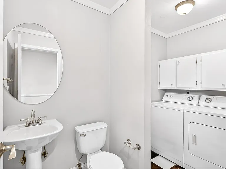 7149 SW Sagert St #102 — Photo 3