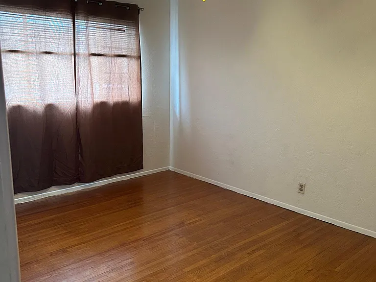 415 Mulberry St NE — Photo 6