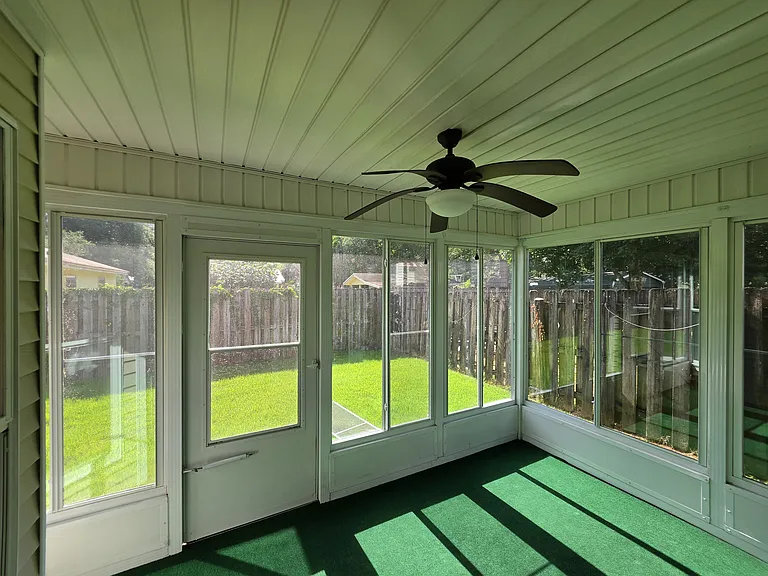 148 Meadowbrook Ct — Photo 14