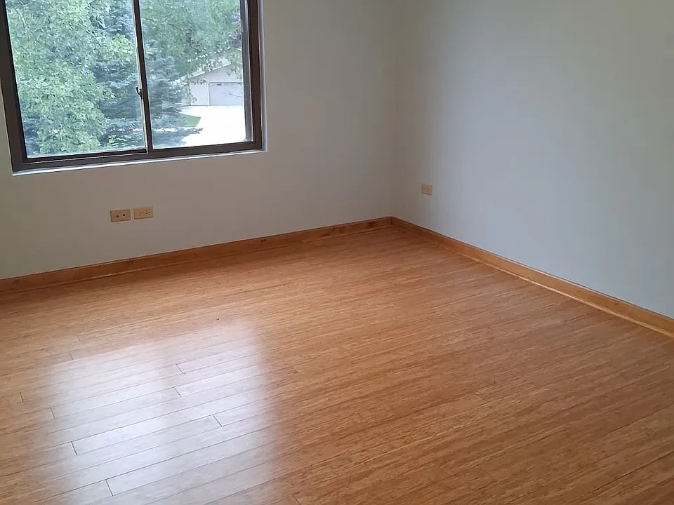 2 N Salem Dr