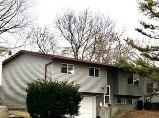 1706 S 4th Pl, St Charles, IL