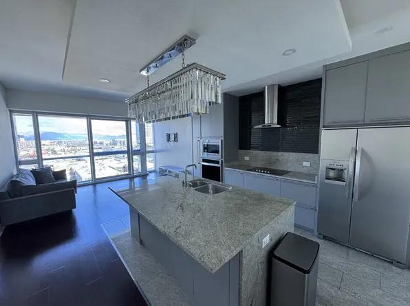 4471 Dean Martin Dr, Paradise, NV