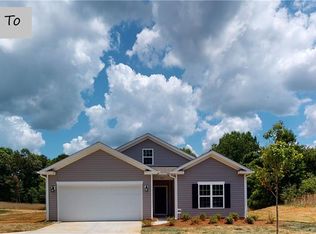 128 Acacia Ct, Lexington, NC 27295