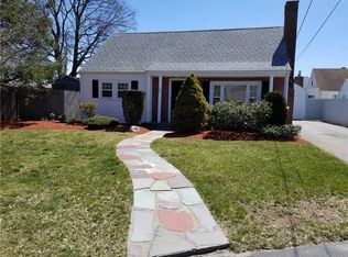 48 Maplewood Dr, Pawtucket, RI 02861