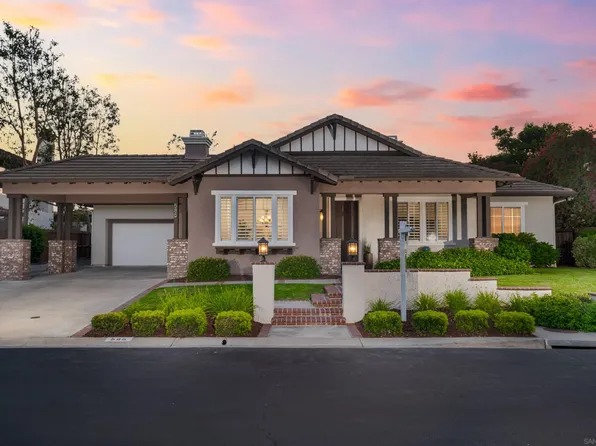 585 Inverlochy Dr, Fallbrook, CA 92028
