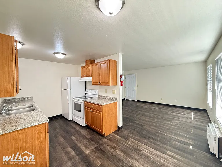 1101 Willow St — Photo 7