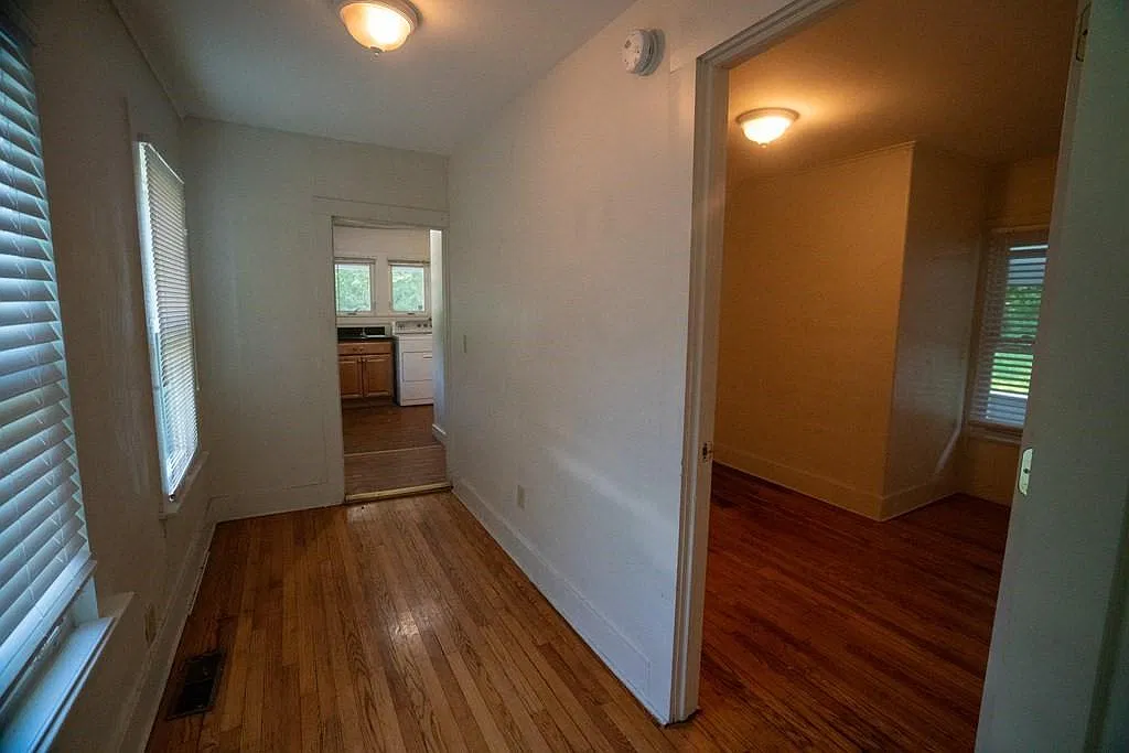 4 bed, 1223 sqft, $4,000 — Photo 3