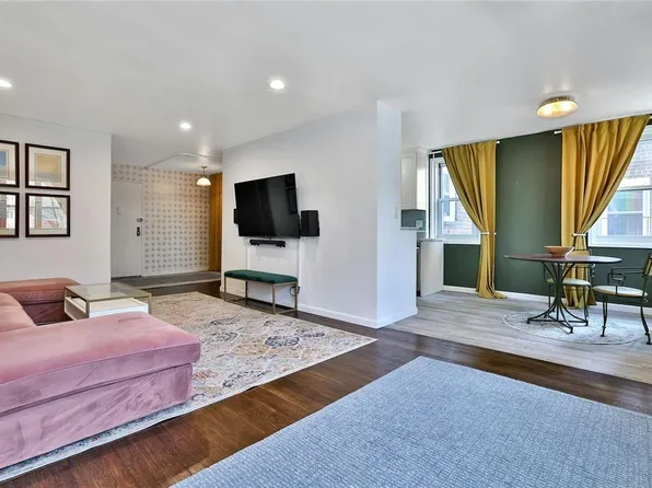 76 Dehaven Drive #4L, Yonkers, NY 10703