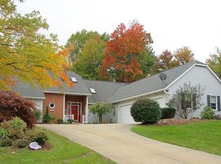 2538 Fox Cir, Stow, OH 44224