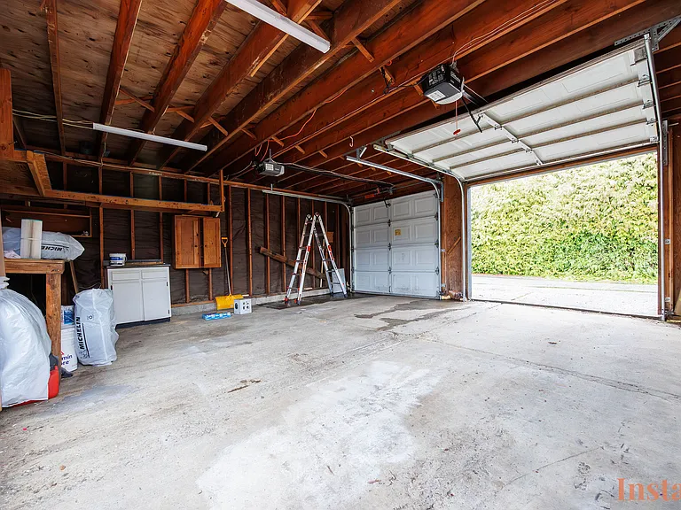1115 Palmerston Ave — Photo 19