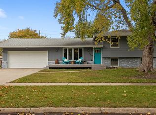 606 SE 10th St, Ankeny, IA 50021