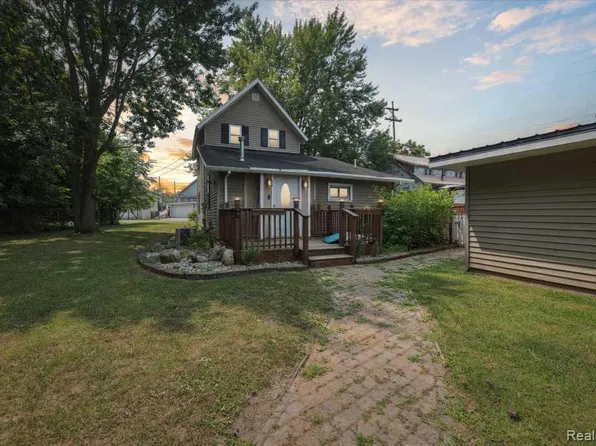 405 Huron St, Owosso, MI 48867