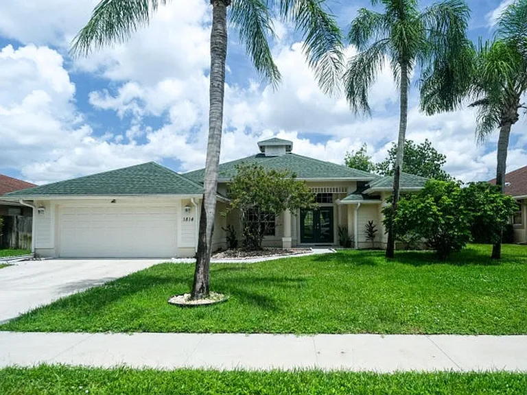 1814 Wisteria St — Photo 14