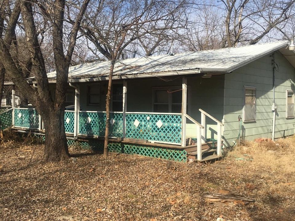 2nd image of 211 S Main St