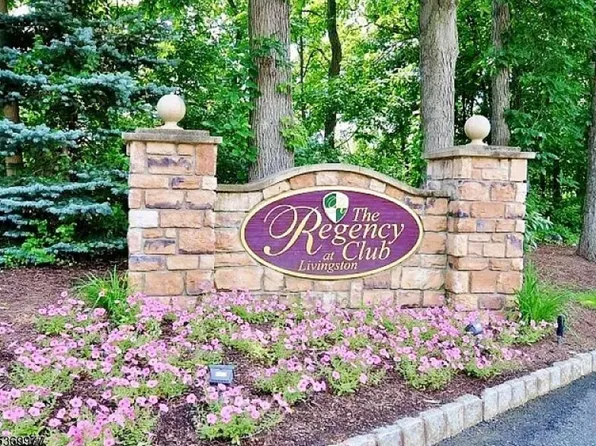 216 Edmonton Ct, Livingston, NJ 07039